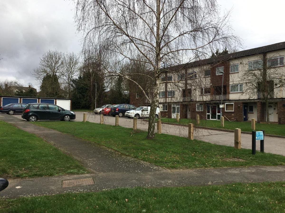 비숍스토포드 Spacious Ground Floor Studio Flat - Easy Access To Stansted Airport, London And Cambridge 아파트 외부 사진